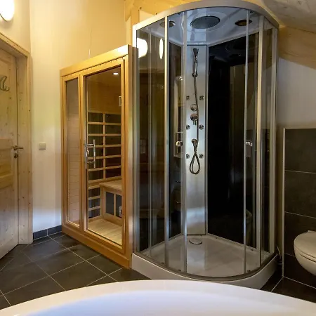 Modern Chalet In Sankt Georgen Ob Murau With Outdoor Jacuzzi 木屋 *